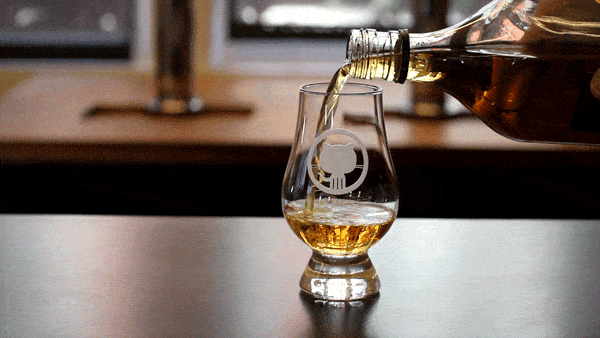 halink.asia - cinemagraph-gifs-whiskey